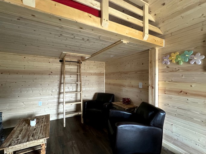 Cabins (Canada, Golden, British Columbia)