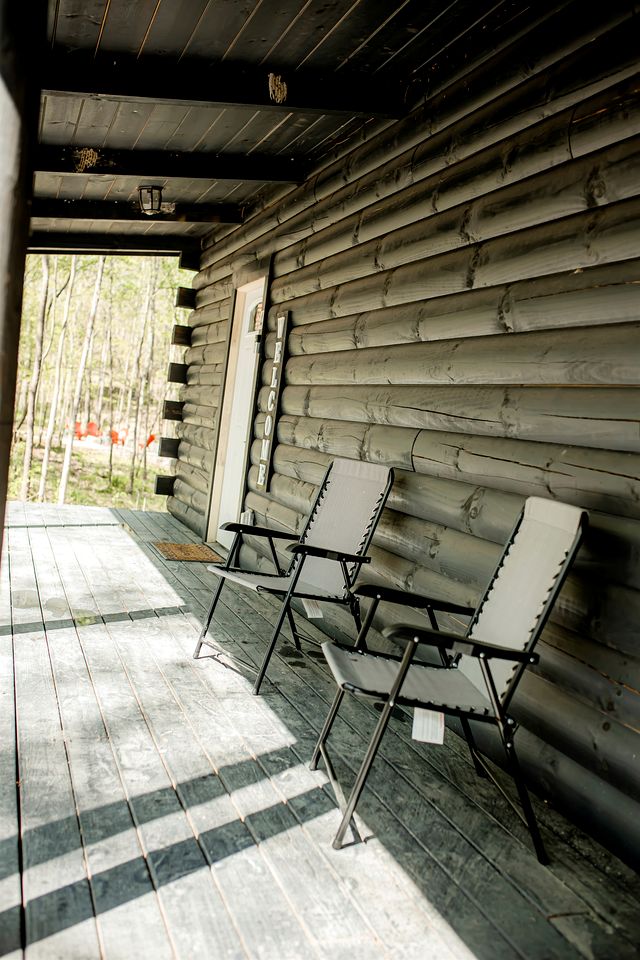 Rustic Wooden Cabin with Hot-tub in Campbellsville, Kentucky
