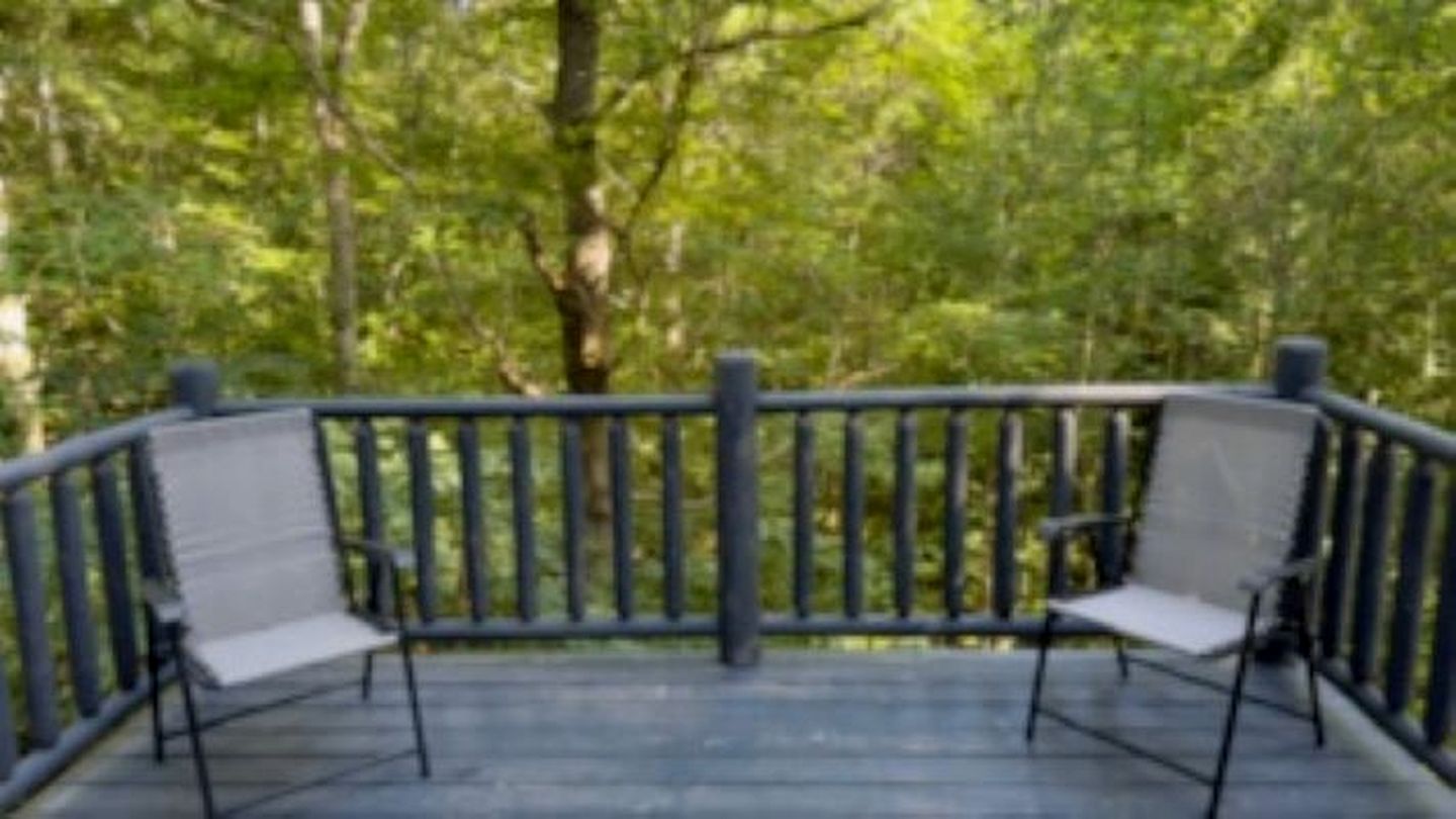 Rustic Wooden Cabin with Hot-tub in Campbellsville, Kentucky