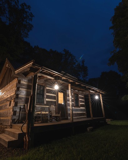 Cabins (United States of America, Riverton, West Virginia)