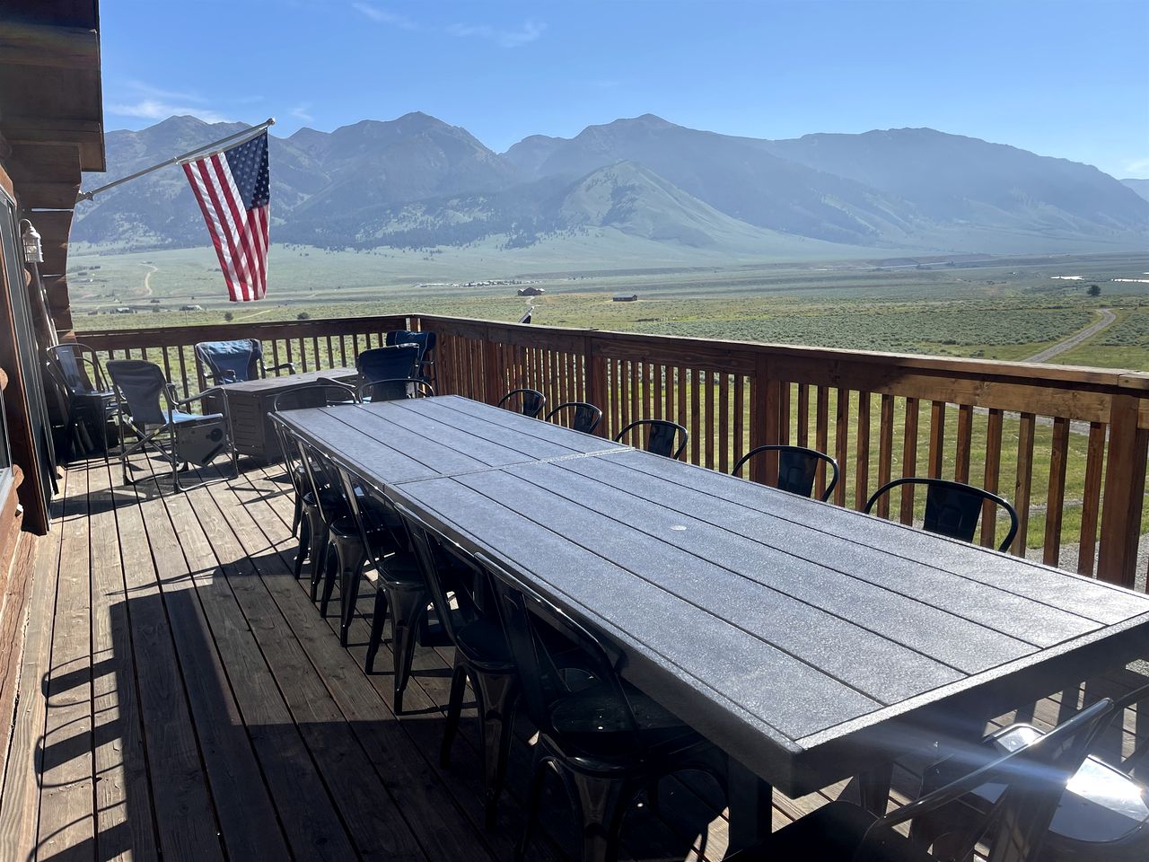 Luxurious Log Home with Madison River Views near Three Dollar Bridge, J & J Ranch, Montana