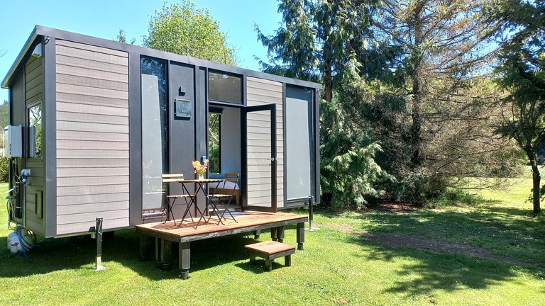 Beautiful Tiny House with Amazing Views Perfect to Play Golf in South Island, New Zealand