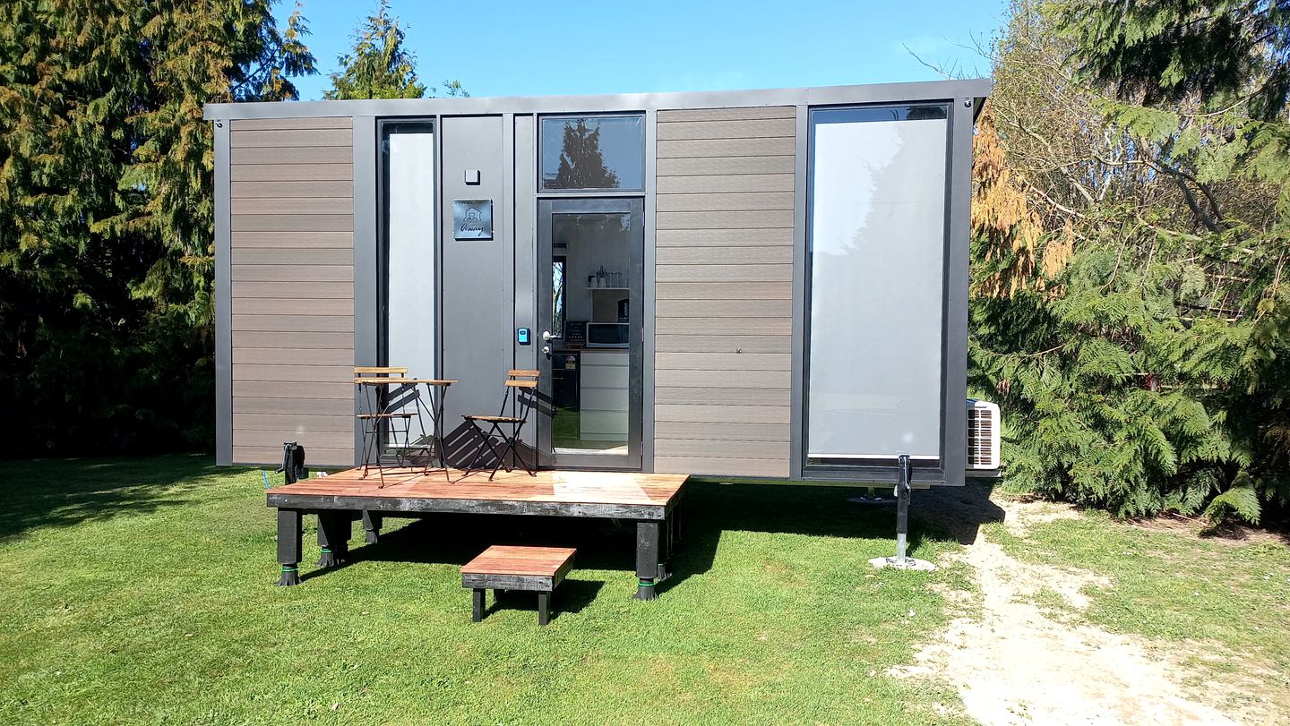 Beautiful Tiny House with Amazing Views Perfect to Play Golf in South Island, New Zealand