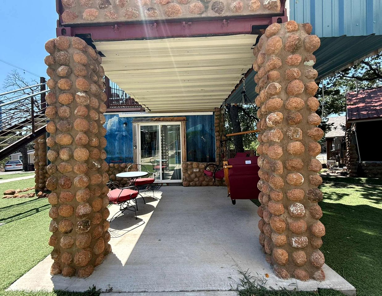 Cozy Tiny House Retreat with Rooftop Deck near Fort Sill in Medicine Park, Oklahoma
