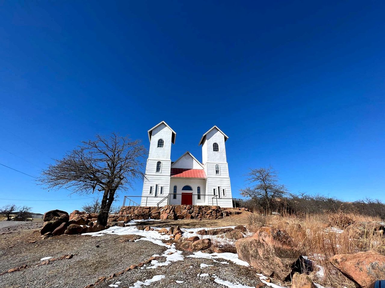 Cozy Tiny House Retreat with Rooftop Deck near Fort Sill in Medicine Park, Oklahoma