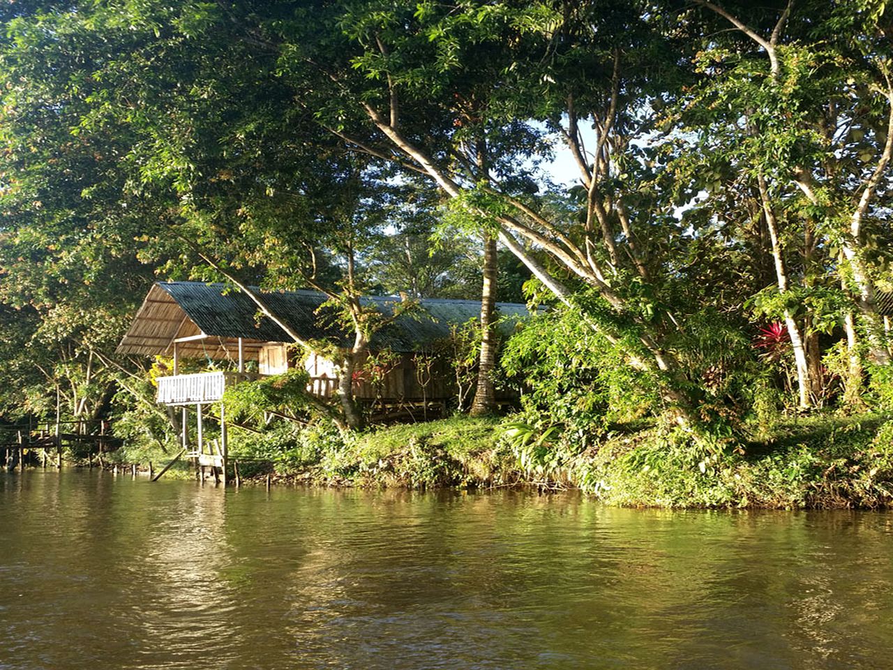 Luxury Cabin Rental for Families next to the San Juan River in Nicaragua
