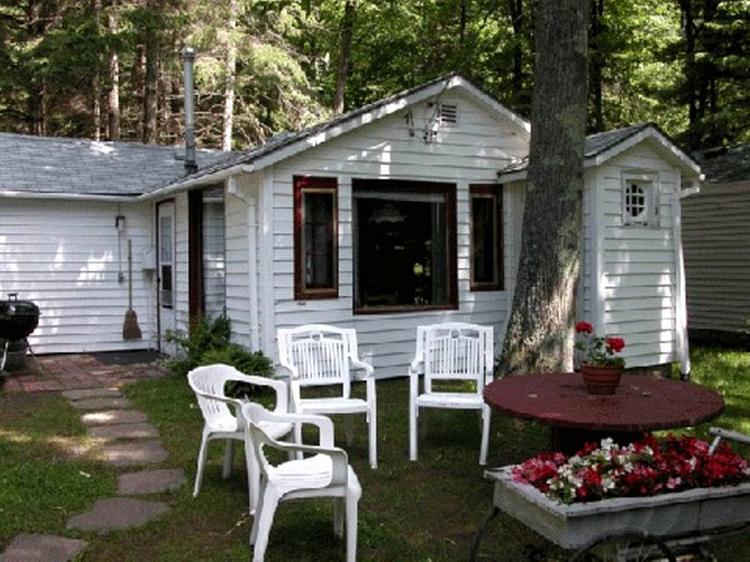 Cabins (Pelican Lake, Wisconsin, United States)