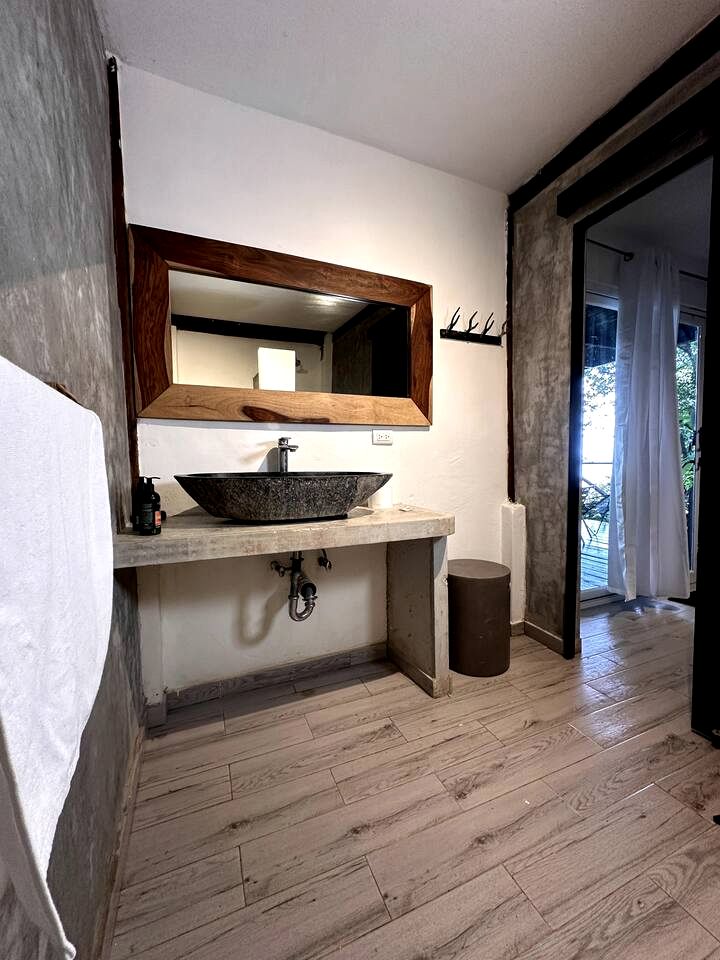 Rustic Eco Cabin Retreat with Pool, Paddleboards & Private Balcony Close to Shore in Saboga, Panama