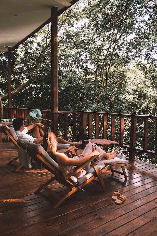 Rustic Eco Cabin Retreat with Pool, Paddleboards & Private Balcony Close to Shore in Saboga, Panama