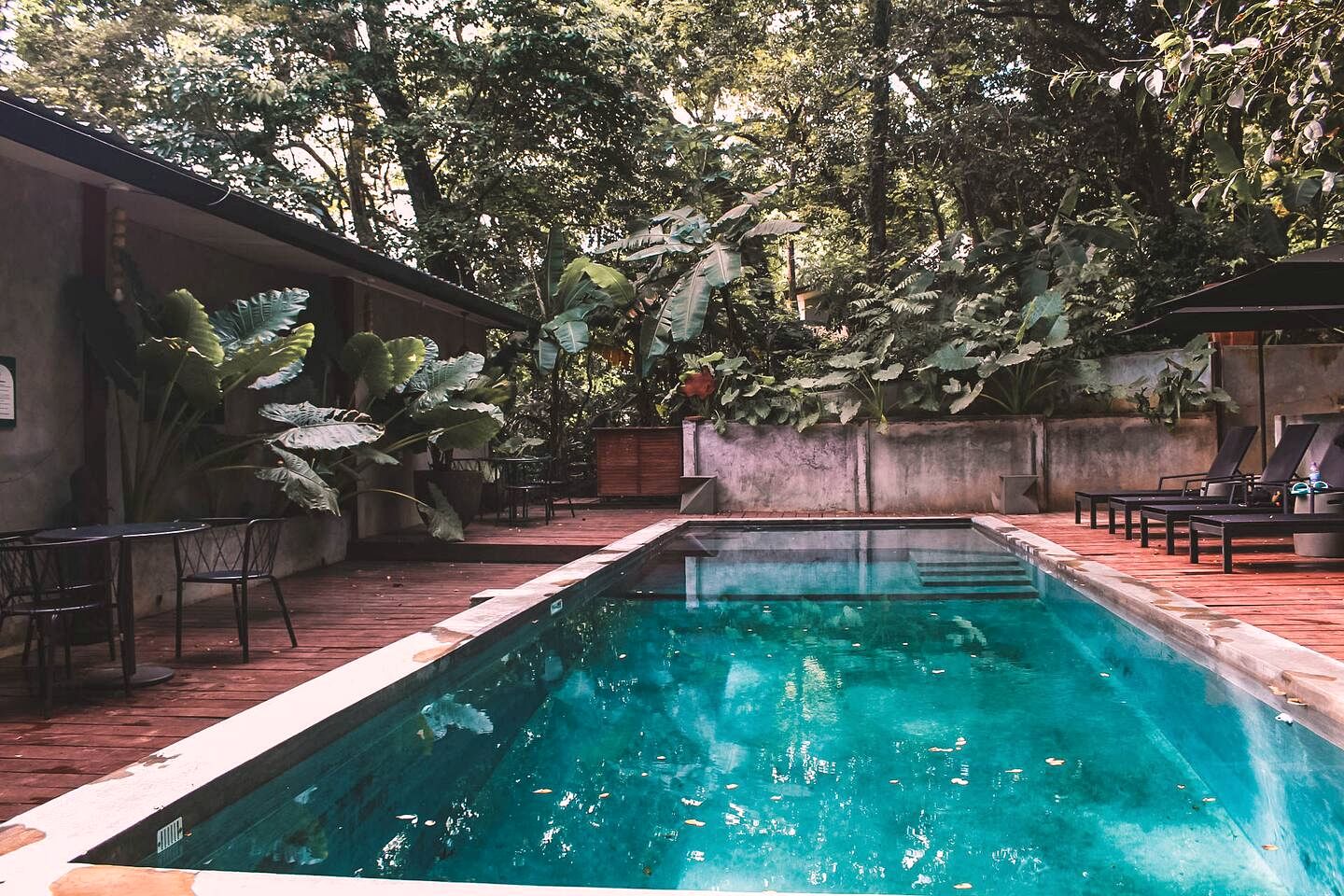 Rustic Eco Cabin Retreat with Pool, Paddleboards & Private Balcony Close to Shore in Saboga, Panama