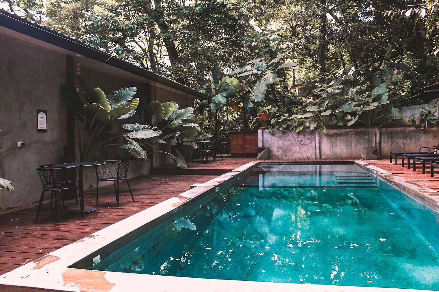 Rustic Eco Cabin Retreat with Pool, Paddleboards & Private Balcony Close to Shore in Saboga, Panama