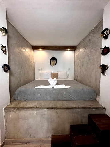 Peaceful Eco Retreat with Pool, Kayaks, Fire Pit & Jungle Cabin Near the Beach Escape in Saboga, Panama