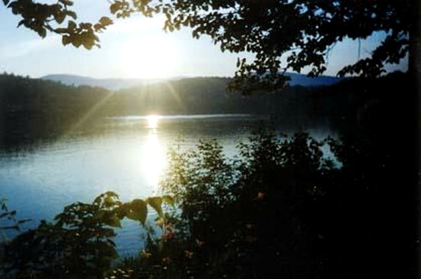 Cozy Cottage Rentals with Private Beach near Springfield, Massachusetts