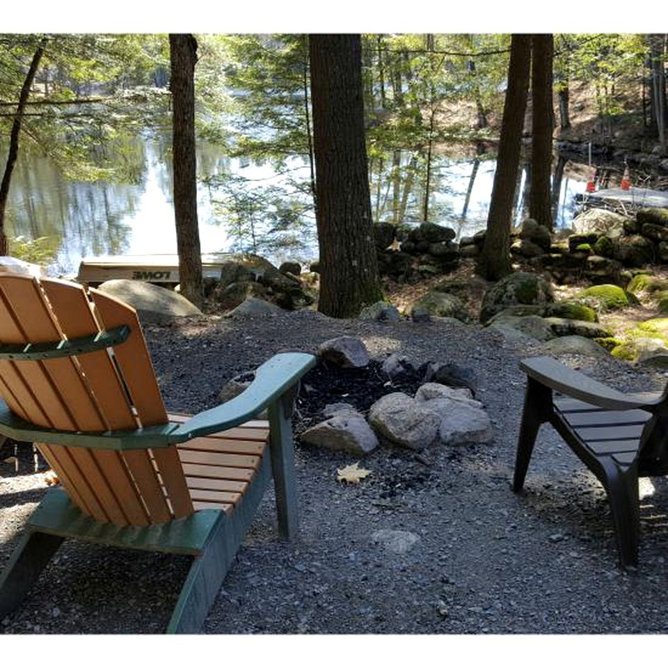 Cozy Cottage Rentals with Private Beach near Springfield, Massachusetts