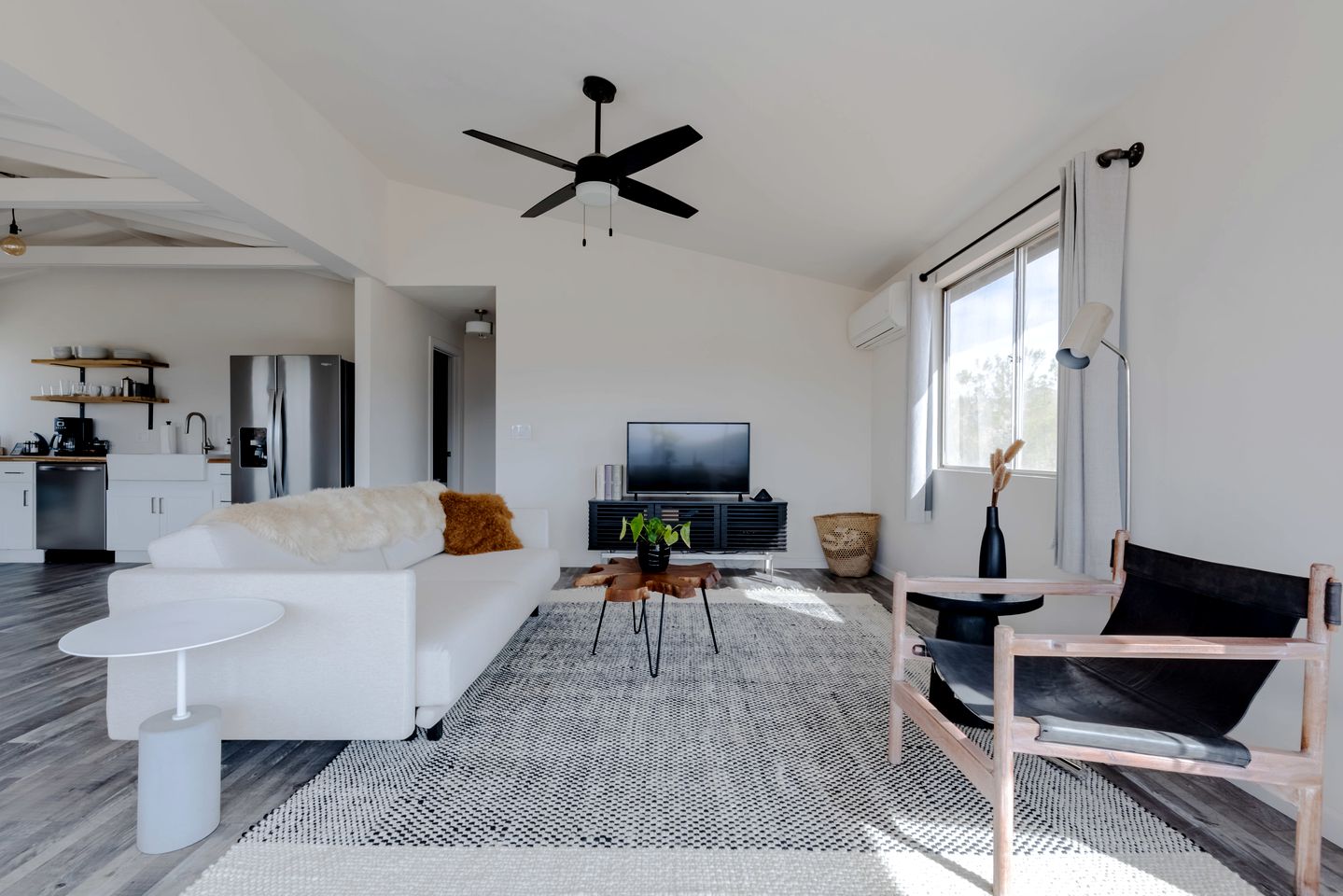 Incredible Vacation Rental with Barbecue and Spa Pool in Joshua Tree, California