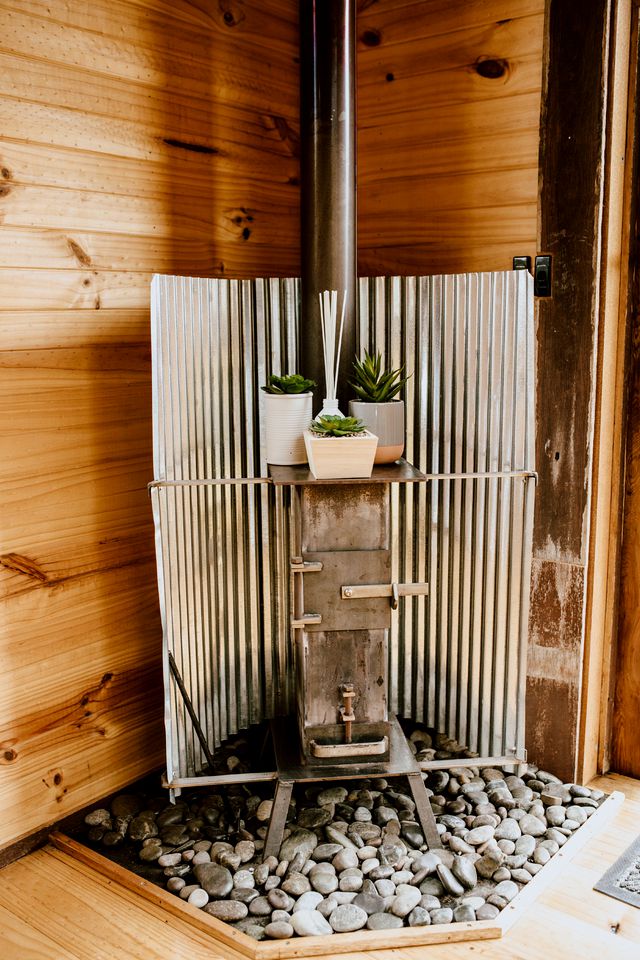 Off Grid Tiny House Glamping on a Victoria Horse Farm