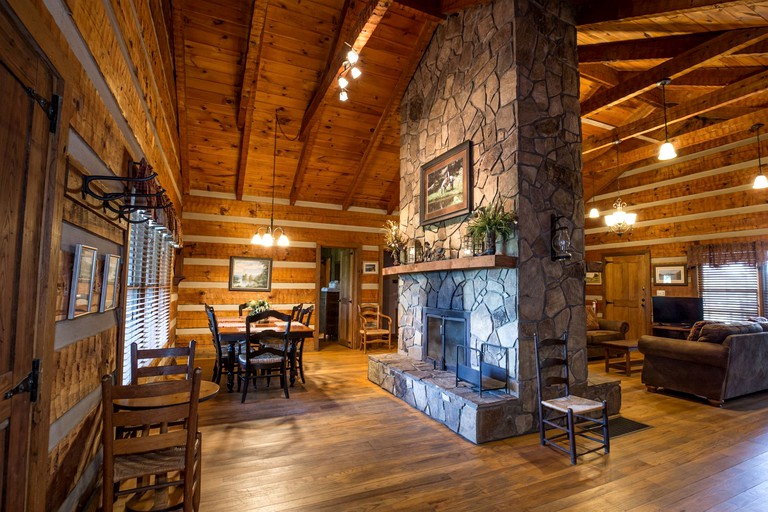 Cabins (United States of America, Spruce Pine, North Carolina)