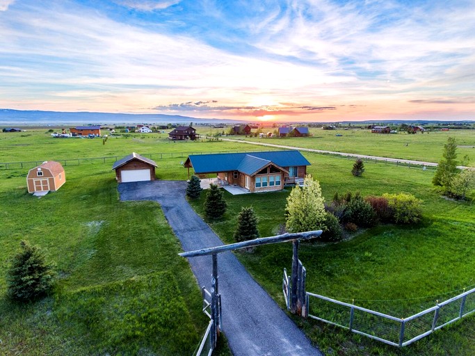 Cabins (United States of America, Driggs, Idaho)