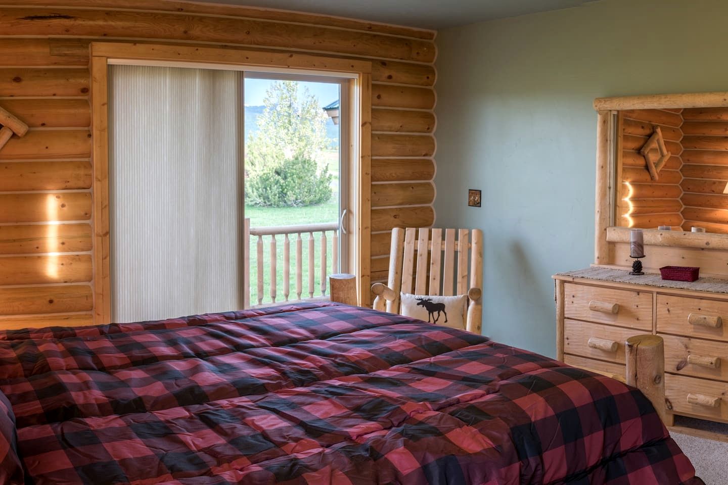 Secluded Mountain-View Cabin with Cross-Country Trails Near Scenic Lakes in Idaho