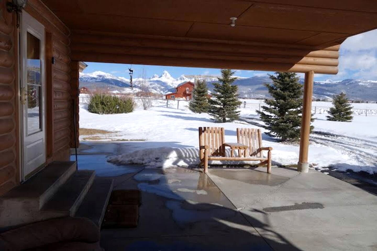 Secluded Mountain-View Cabin with Cross-Country Trails Near Scenic Lakes in Idaho