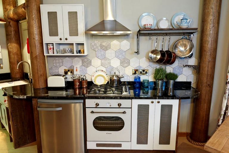 Unique Eco-Friendly Cabin Rental on Countryside Farm in West Wales | Cabins (Ceredigion, Wales, United Kingdom)