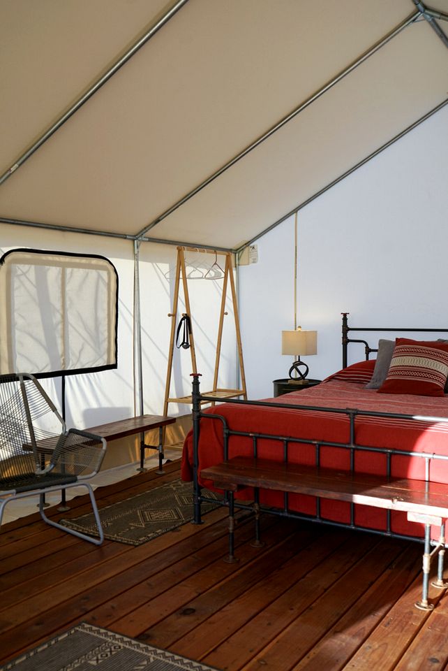 Safari Tent Adventure in Kanab, Utah: A Unique Glamping Experience