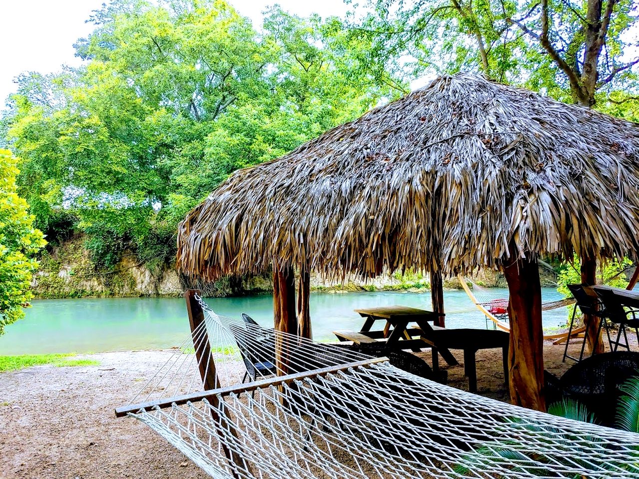 Safari Tent Retreat by the San Marcos River: Perfect for a Family Glamping Vacation near Kingsbury, Texas