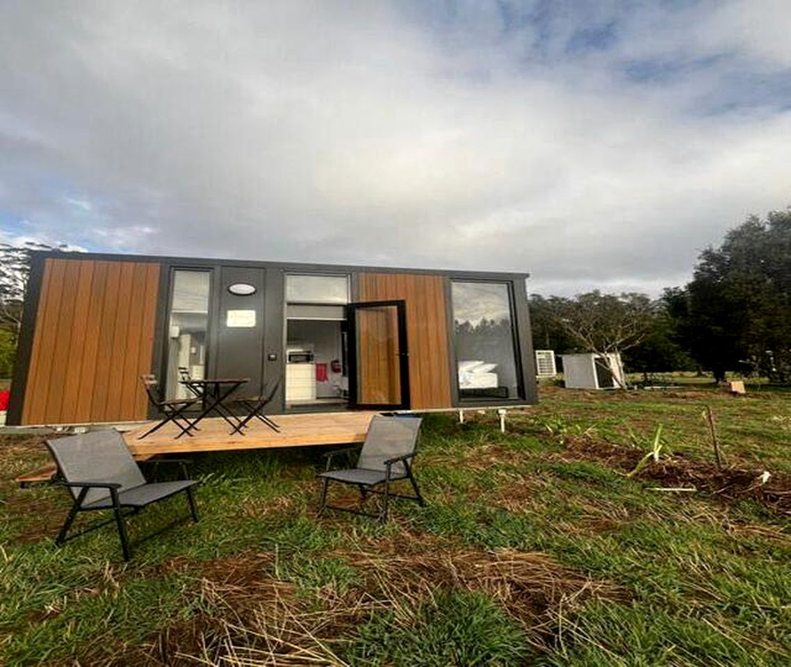 Peaceful Tiny House Retreat with Breathtaking Countryside Views in Queensland
