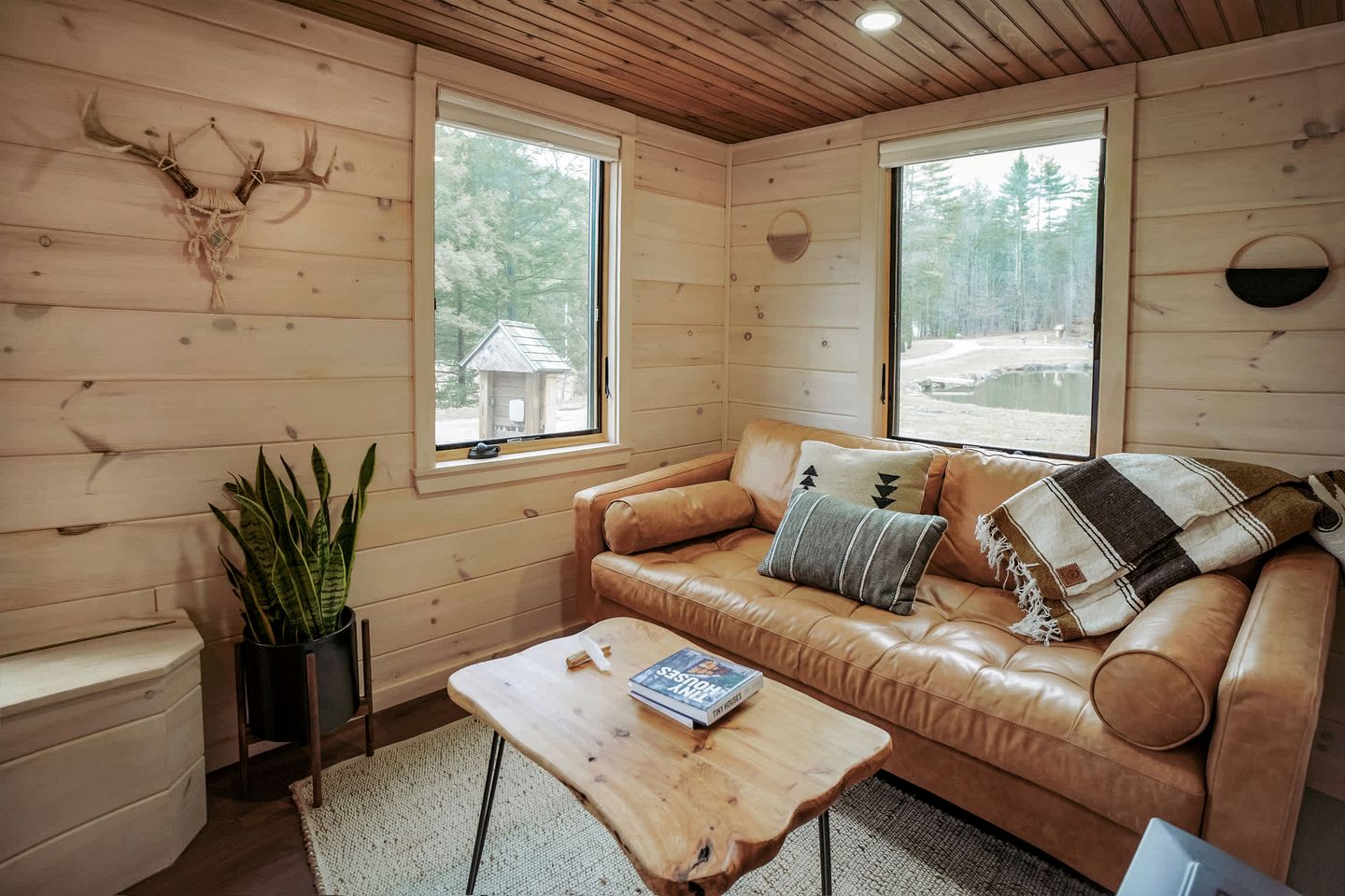Gorgeous Cedar Tiny House for a Unique Pet-Friendly Getaway in Chester, Vermont