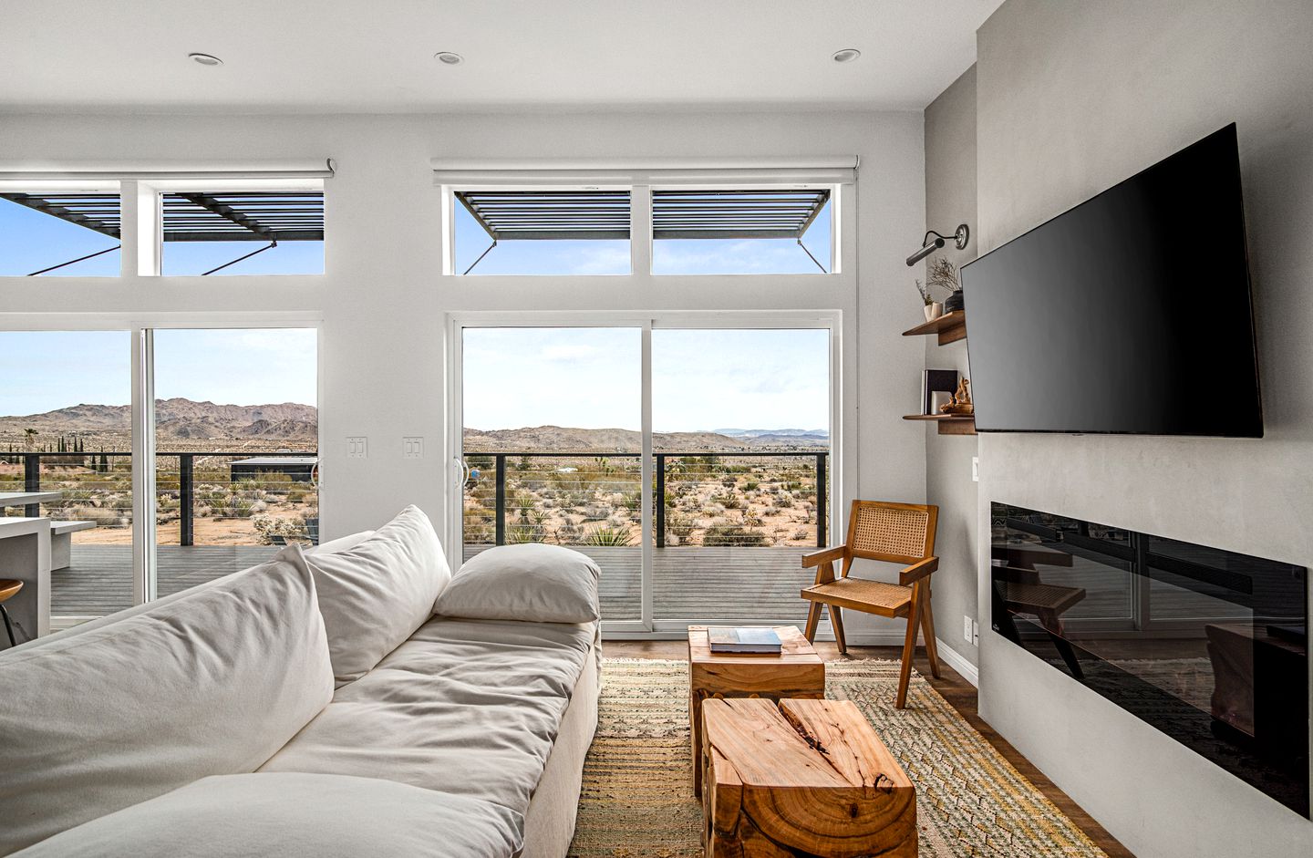 Sagebrush Bungalow Modern Retreat w/Hot Tub, Fire Pit and BBQ