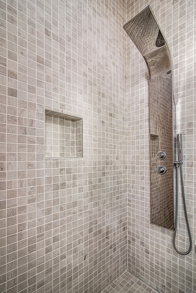 Sagebrush Bungalow Modern Retreat w/Hot Tub, Fire Pit and BBQ