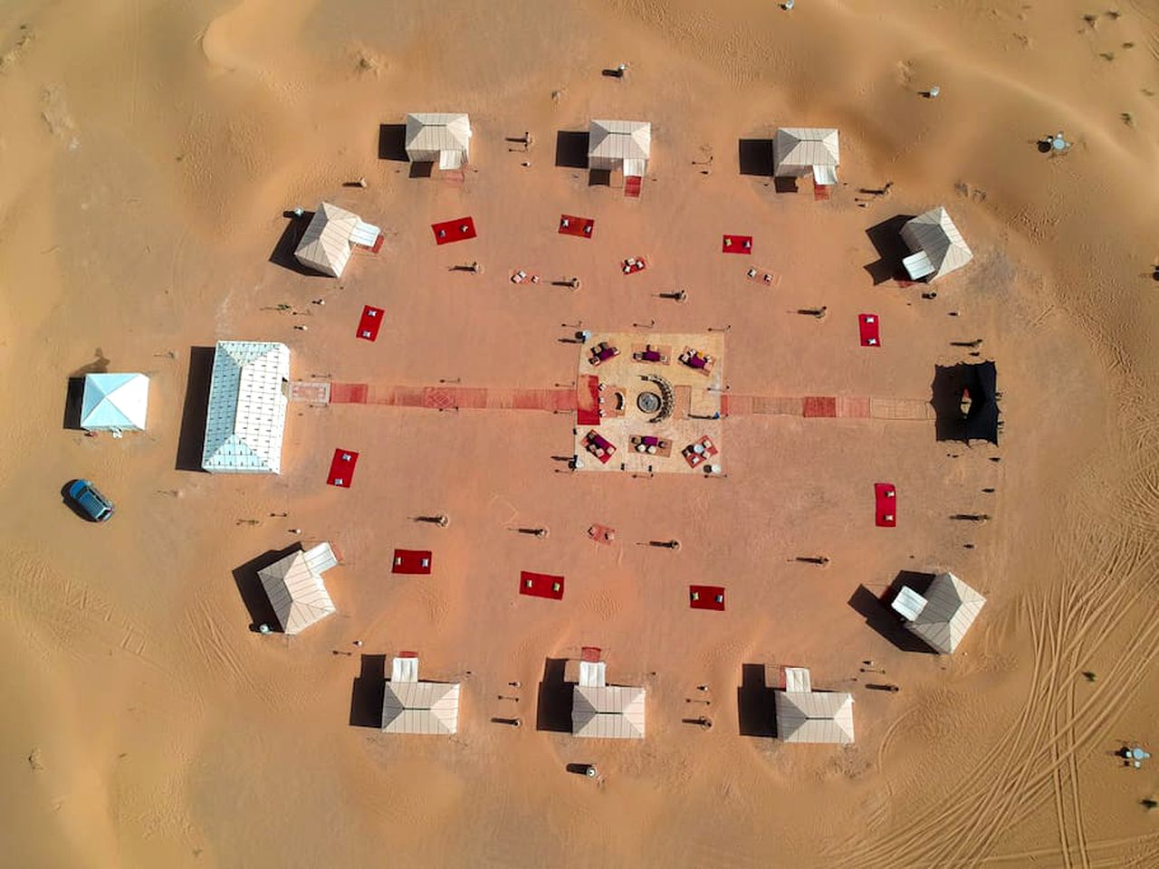 Comfortable Safari Tent Rentals for a Desert Vacation near Merzouga, Morocco