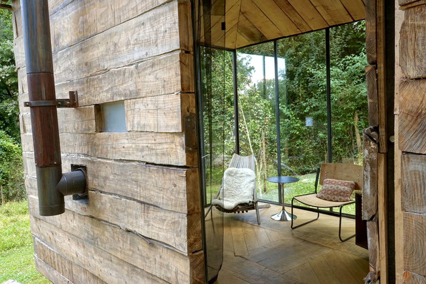 Romantic Cabin Rental in Stunning Countryside near Angoulême, France