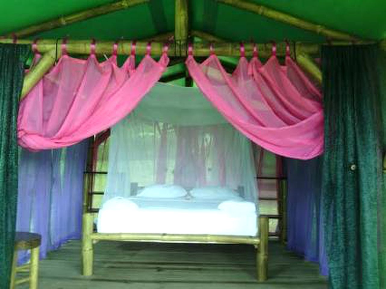 Unique Tented Accommodations with Tropical Garden Views in Puntarenas, Costa Rica