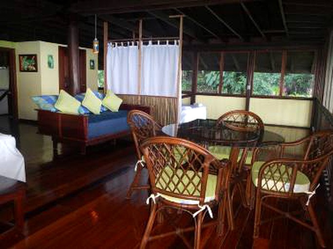 Cabins (Golfito, Puntarenas, Costa Rica)