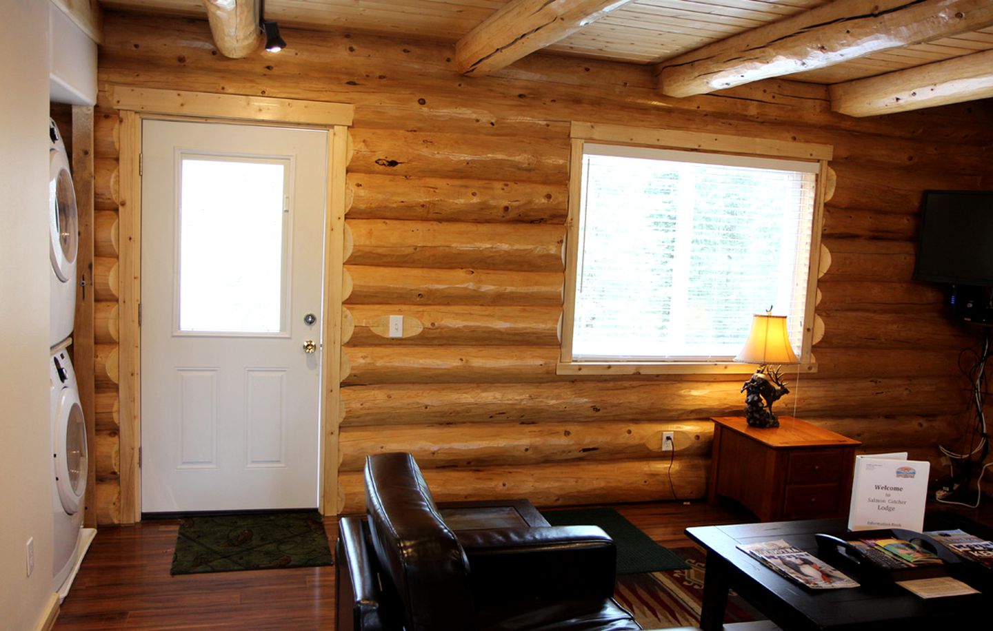 Gorgeous Family-Friendly Cabin with Private Jacuzzi in Kenai, Alaska