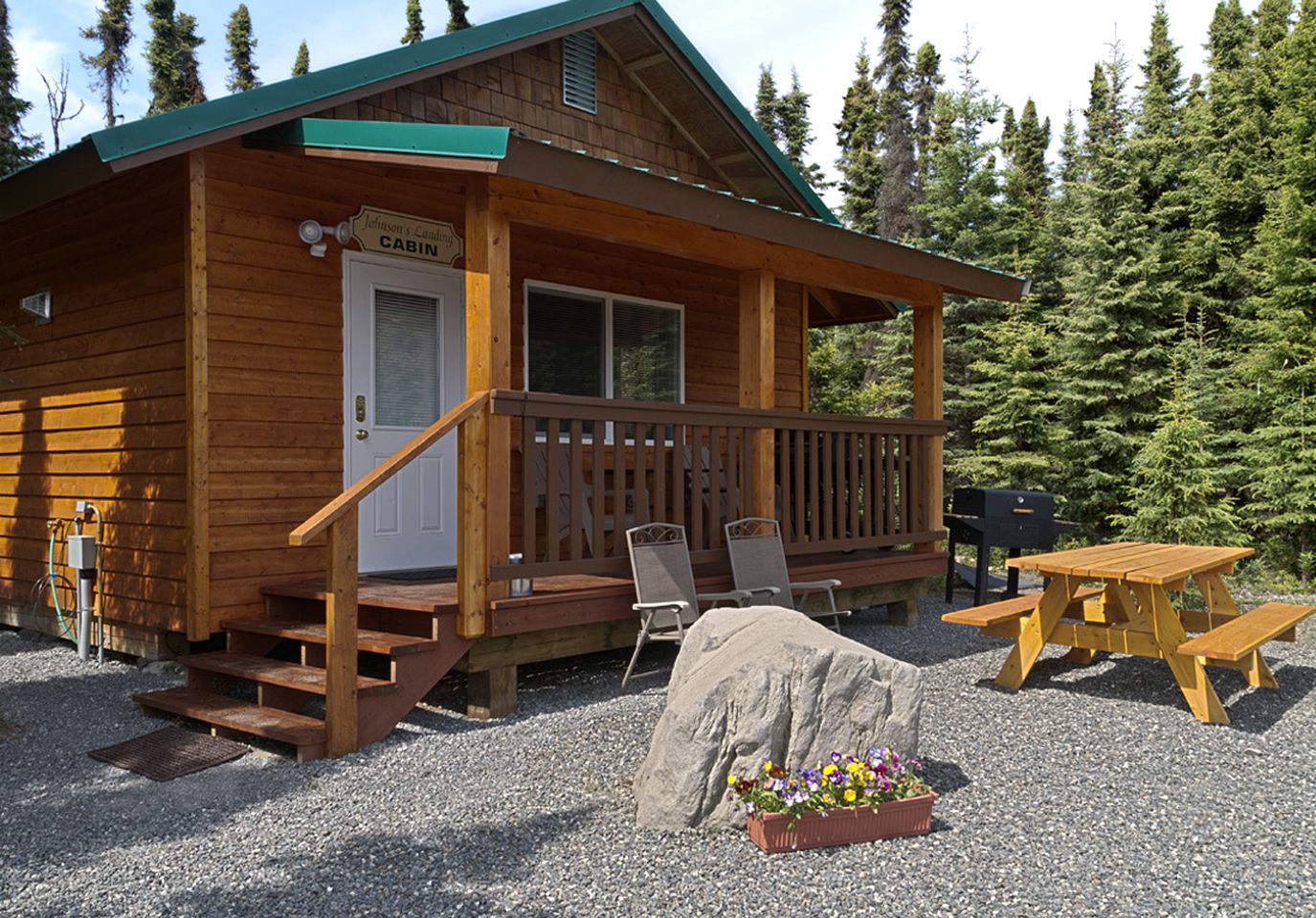 Gorgeous Romantic Cabin Rental with Private Porch near Ridgeway, Alaska