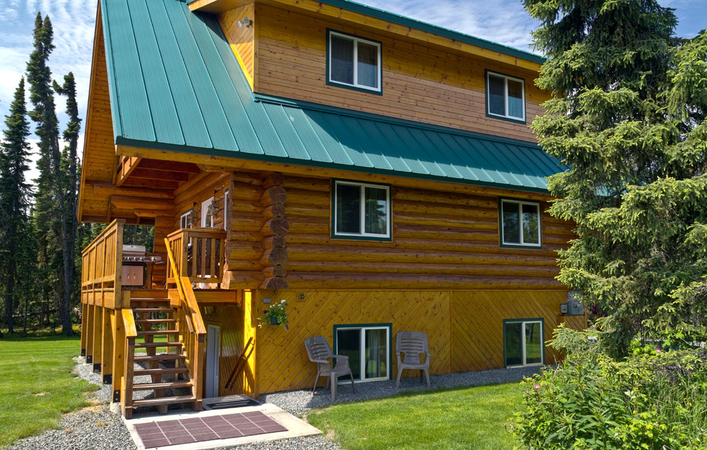 Rustic Accommodation with Shared Fire Pit near Kenai River, Alaska