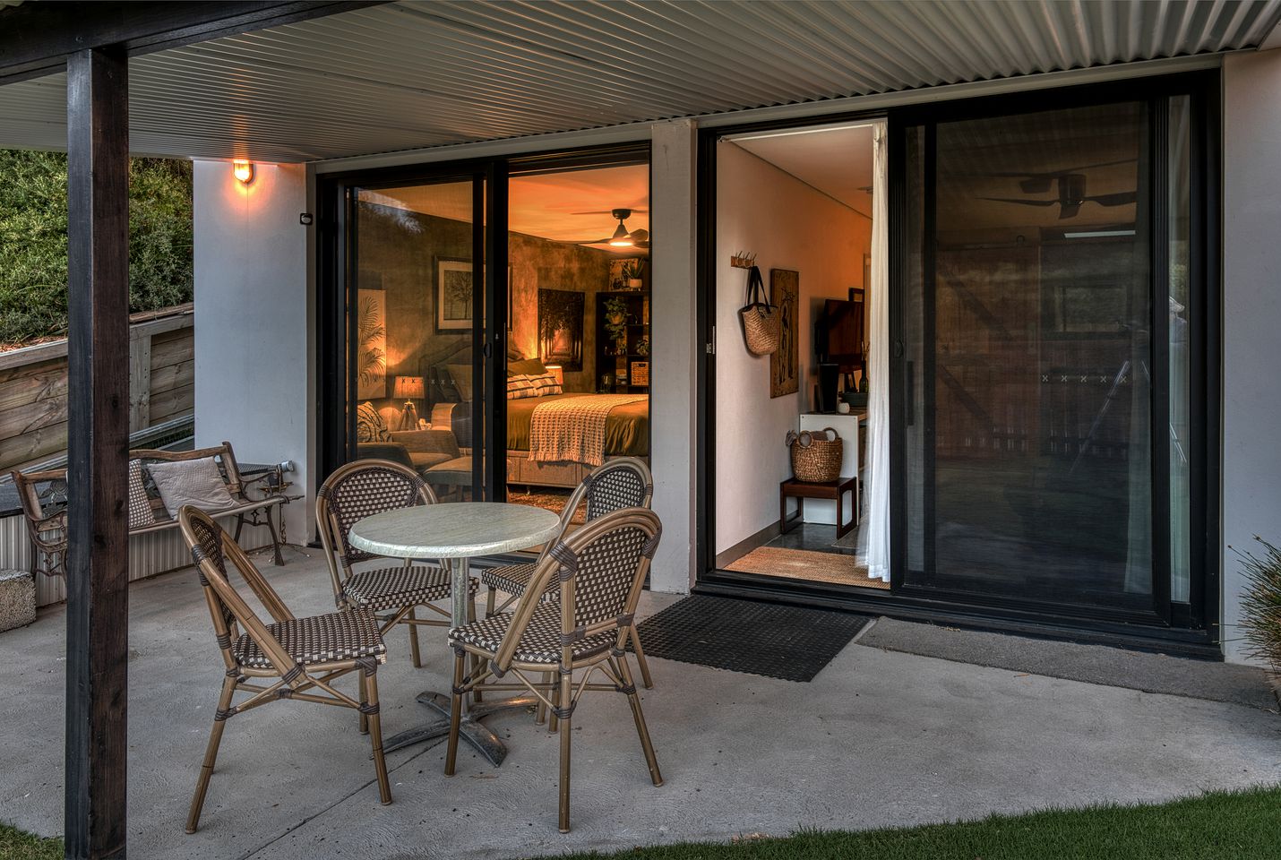 Deluxe Beachside Cottage with Access to Venus Bay's Sandy Beaches in Victoria, Australia