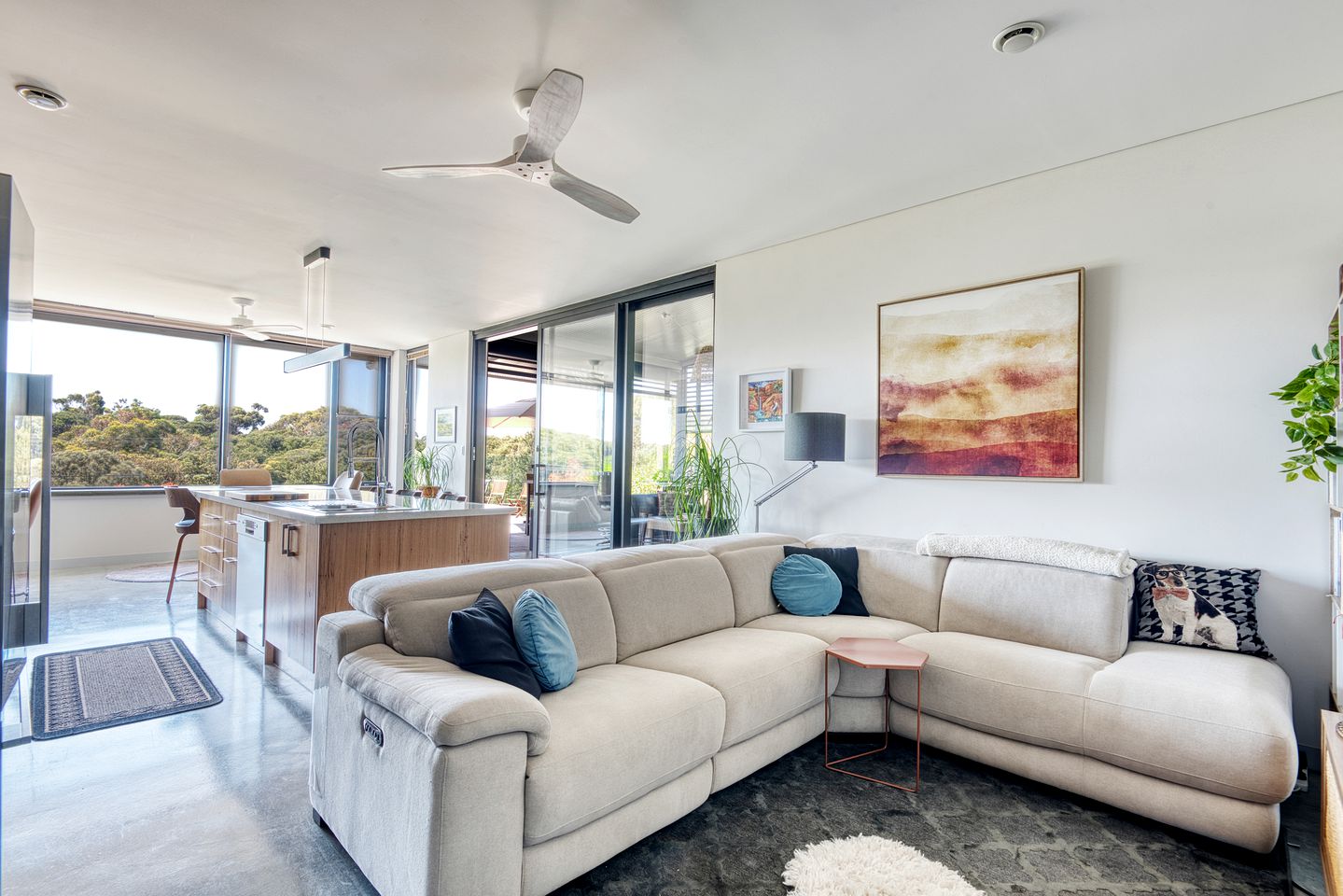 Impressive, Eco-Friendly Designer Rental with Pool for Bird Watchers and Ocean Enthusiasts in Venus Bay, Australia