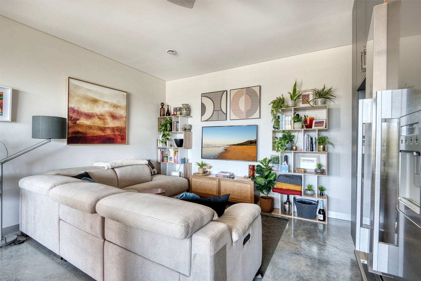 Impressive, Eco-Friendly Designer Rental with Pool for Bird Watchers and Ocean Enthusiasts in Venus Bay, Australia