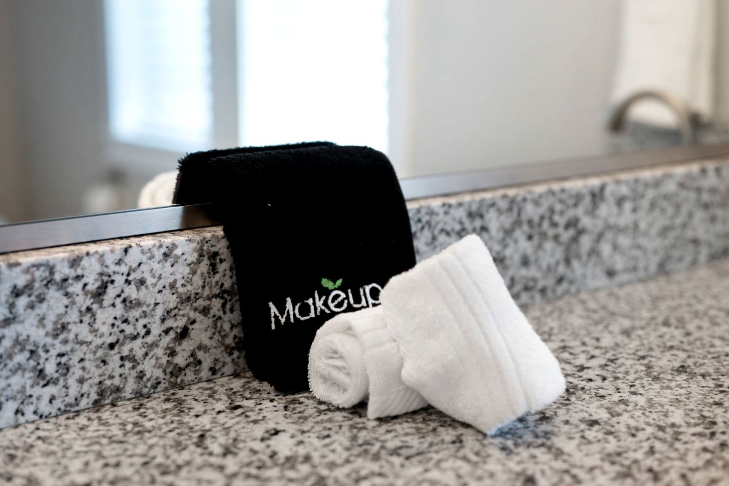 Stunning Spacious Beach House with Hot Tub and Gorgeous Views for a Memorable Escape to the Coast in Corolla, North Carolina