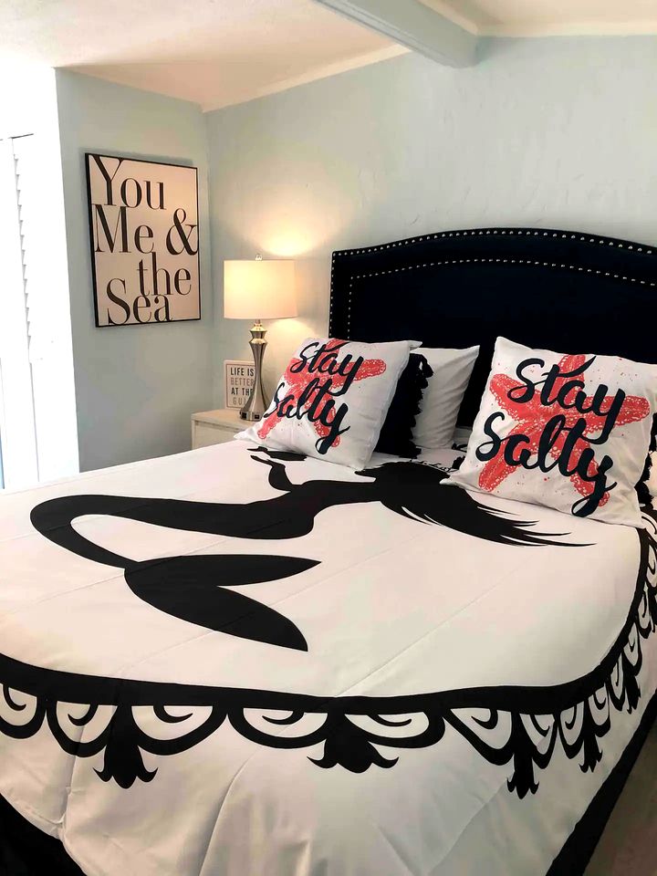 Beautiful Cottage with Stunning Views in Weeki Wachee, Florida