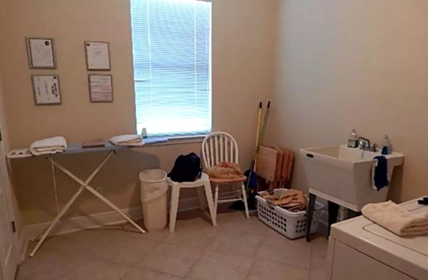 Spacious Pet-Friendly Cottage with Sensational Views on the Pascagoula River, Mississippi