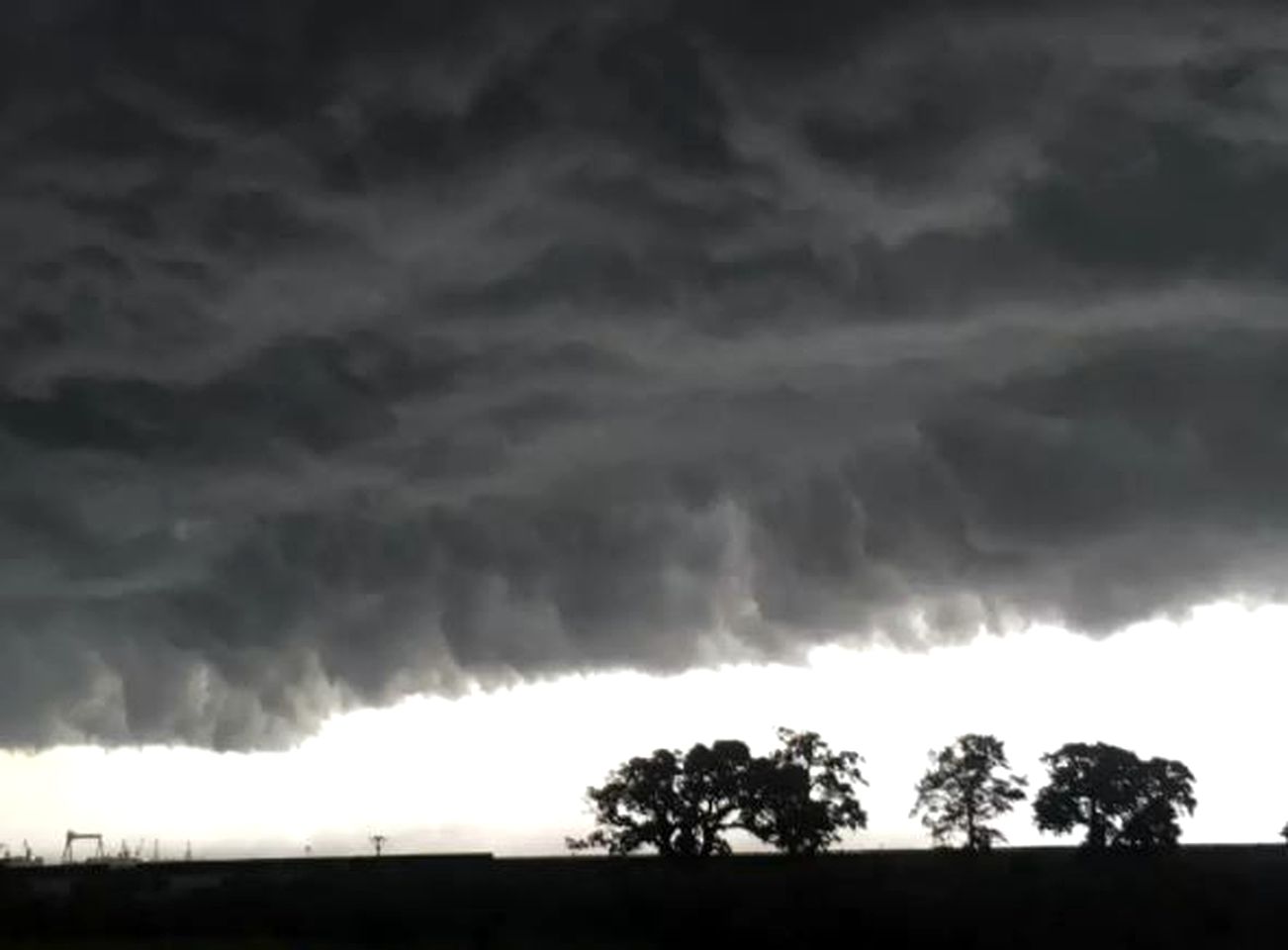 Spacious Pet-Friendly Cottage with Sensational Views on the Pascagoula River, Mississippi