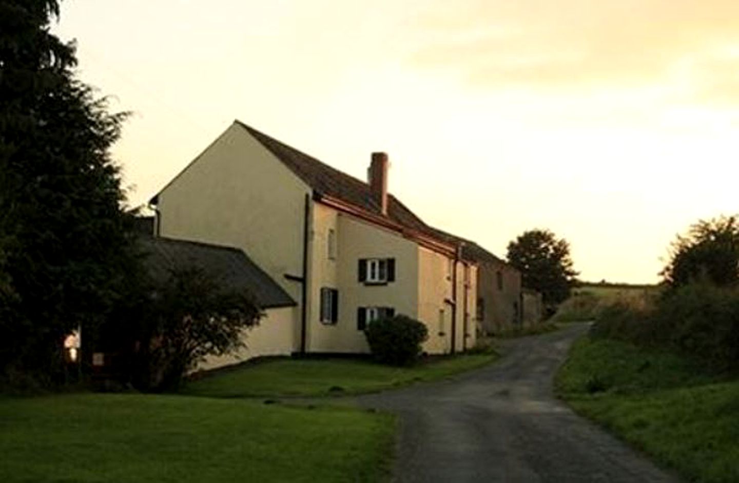 Rural Accommodation for Two on a Historic Farm in South Molton, Devon, England