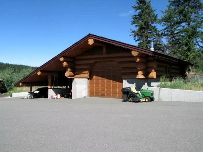 Nature Lodges (Lac La Hache,, British Columbia, Canada)