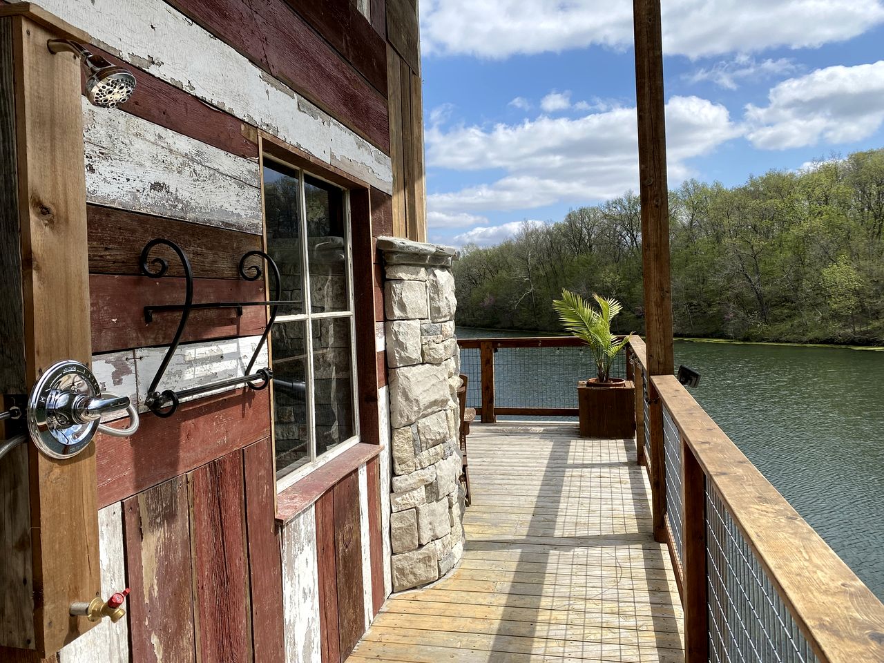 Light-Filled Lakeside Cabin with Private 15-Acre Spring-Fed Lake Near Downtown Excelsior Springs, Missouri