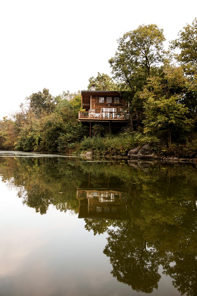 Light-Filled Lakeside Cabin with Private 15-Acre Spring-Fed Lake Near Downtown Excelsior Springs, Missouri