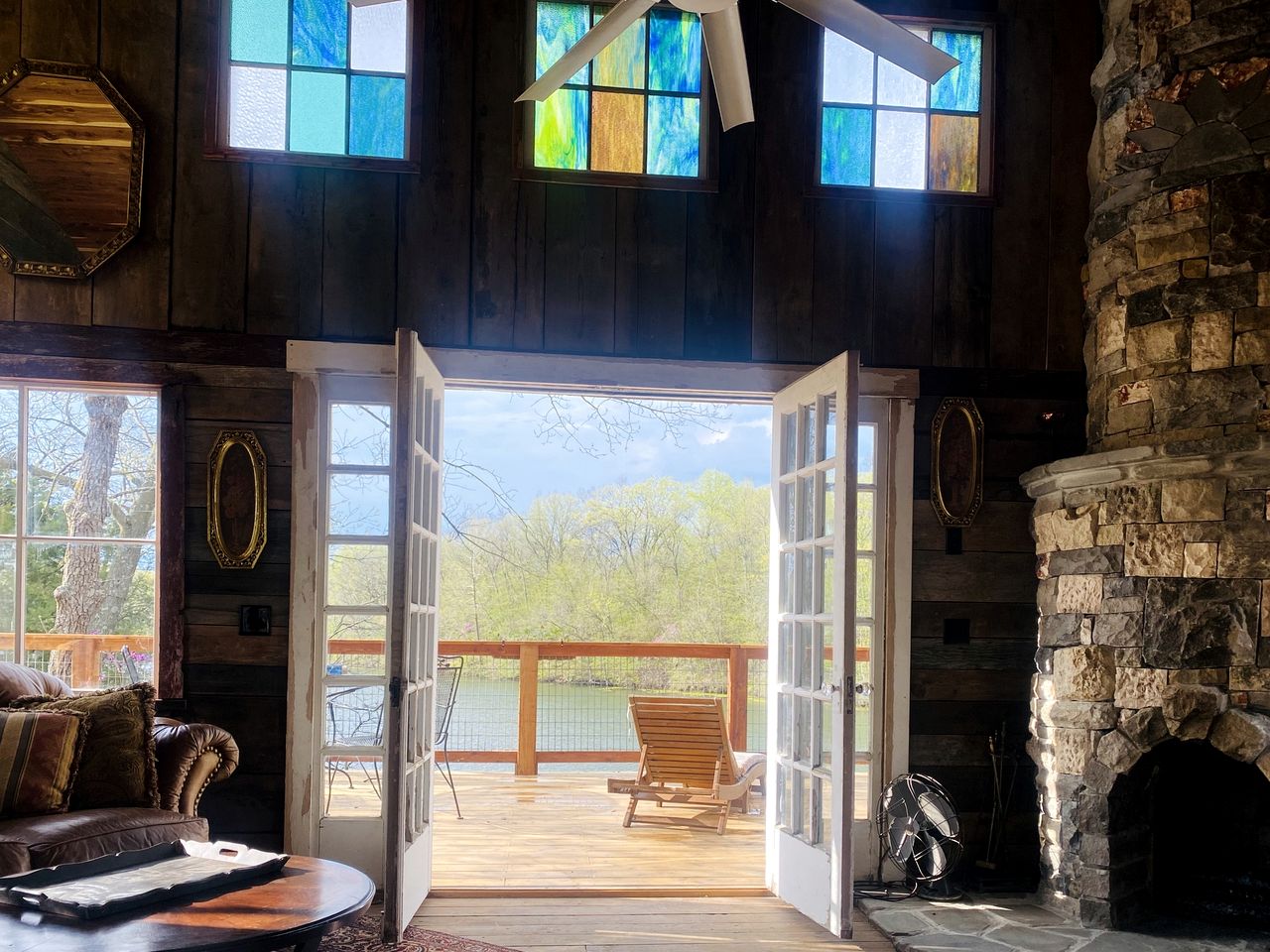 Light-Filled Lakeside Cabin with Private 15-Acre Spring-Fed Lake Near Downtown Excelsior Springs, Missouri